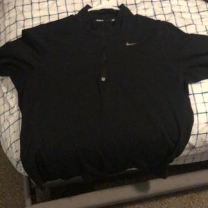 Nike element running quarter zip. Lightly used.